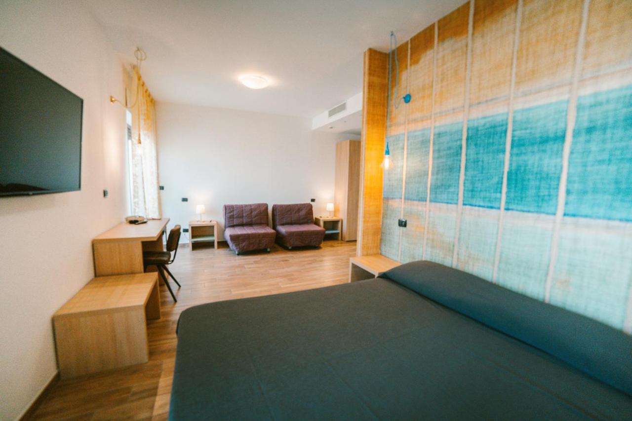 Hotel Continental San Benedetto del Tronto Exterior photo