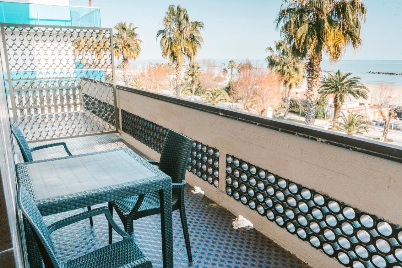 Hotel Continental San Benedetto del Tronto Exterior photo
