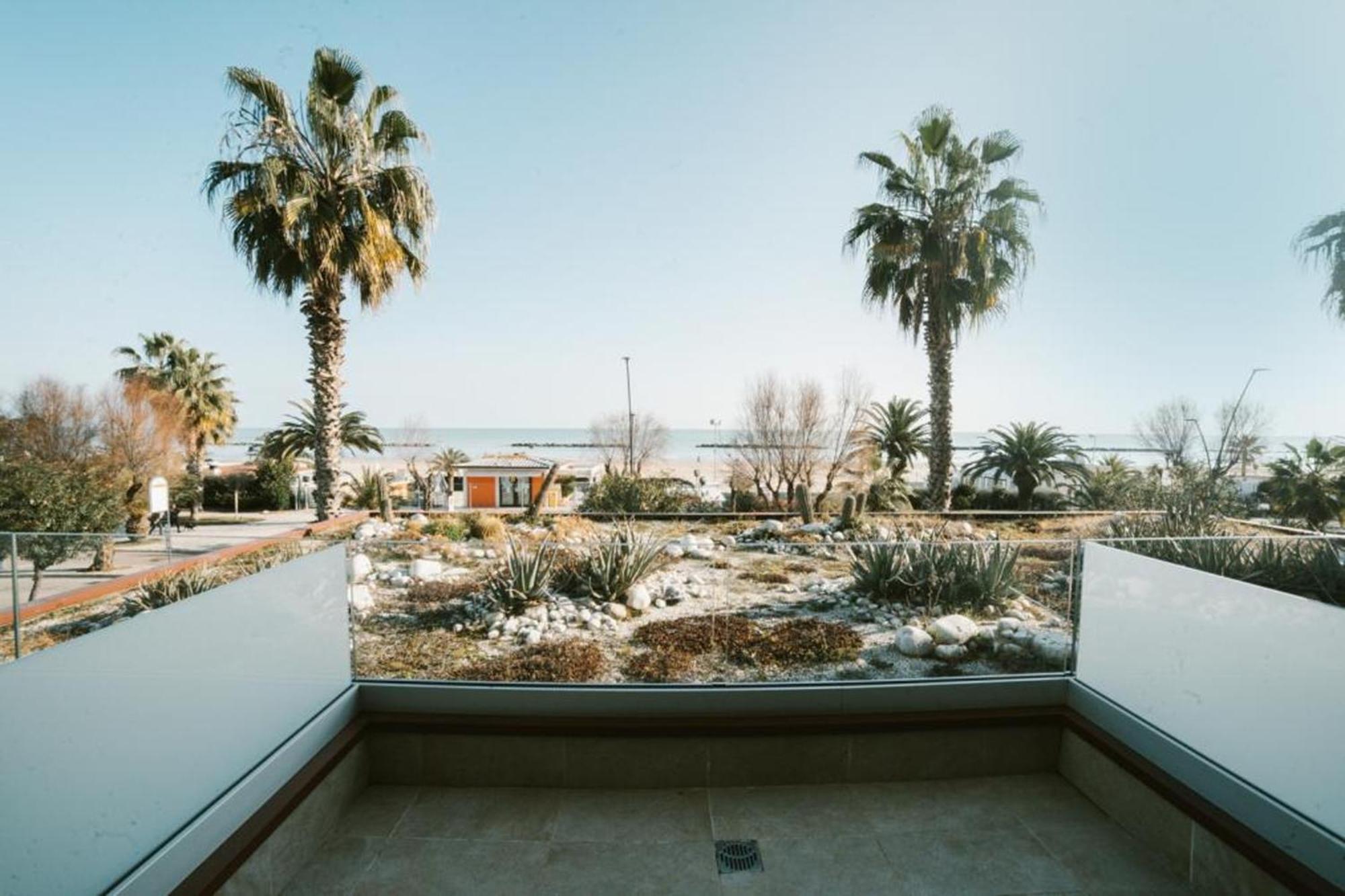 Hotel Continental San Benedetto del Tronto Exterior photo