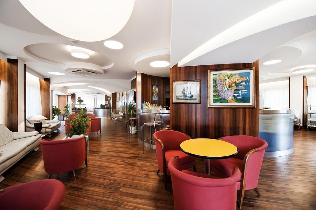 Hotel Continental San Benedetto del Tronto Exterior photo