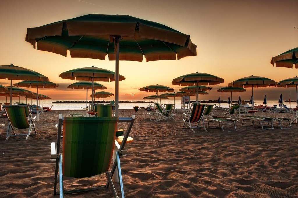 Hotel Continental San Benedetto del Tronto Exterior photo